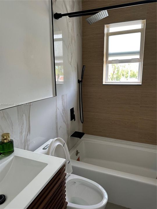 В аренду: $2,200 (1 спален, 1 ванн, 7762 Квадратных фут)