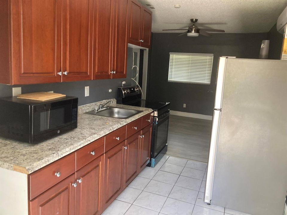 1175 unit 2B pic3