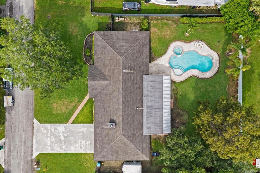 En Venta: $775,000 (4 camas, 2 baños, 2176 Pies cuadrados)