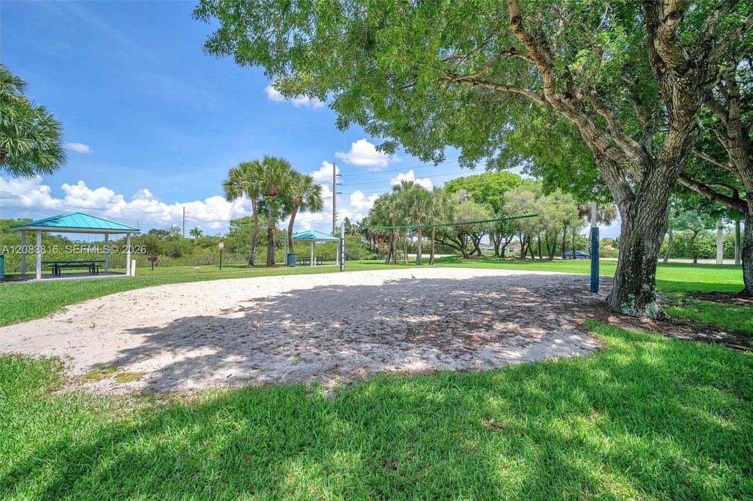 For Rent: $3,600 (3 beds, 2 baths, 1549 Square Feet)