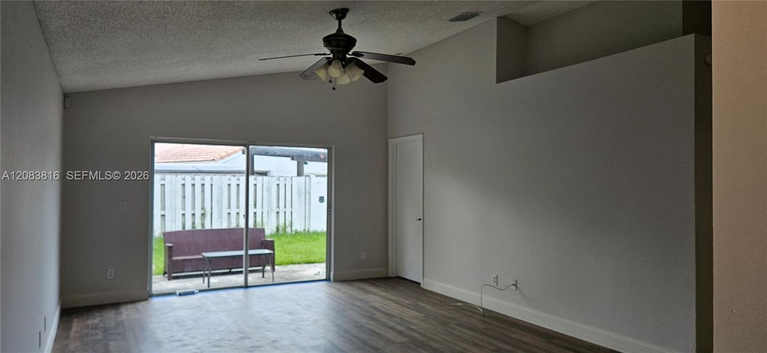 For Rent: $3,600 (3 beds, 2 baths, 1549 Square Feet)