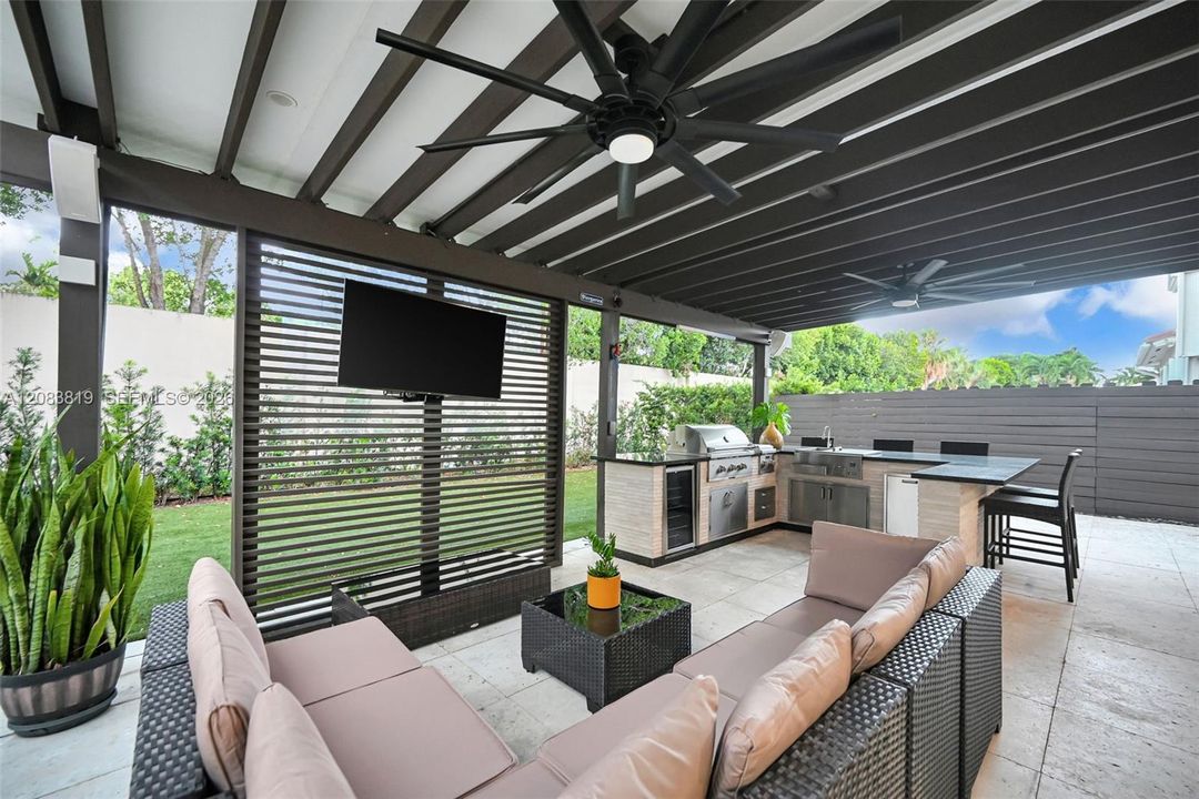For Sale: $1,790,000 (5 beds, 3 baths, 3052 Square Feet)
