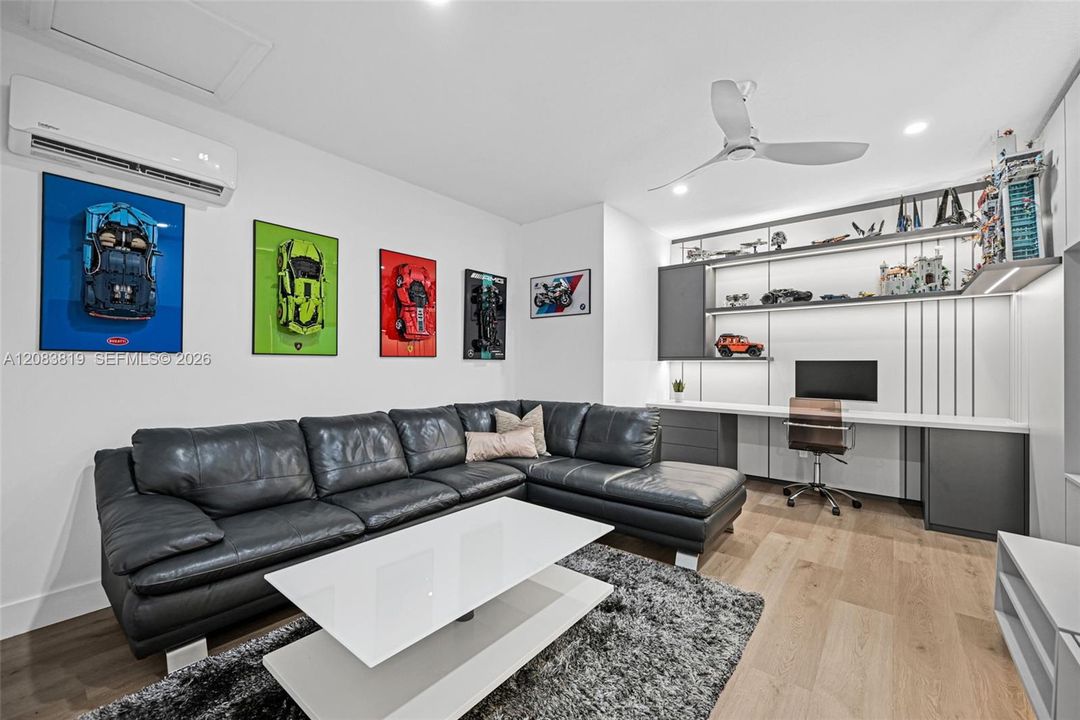 For Sale: $1,790,000 (5 beds, 3 baths, 3052 Square Feet)