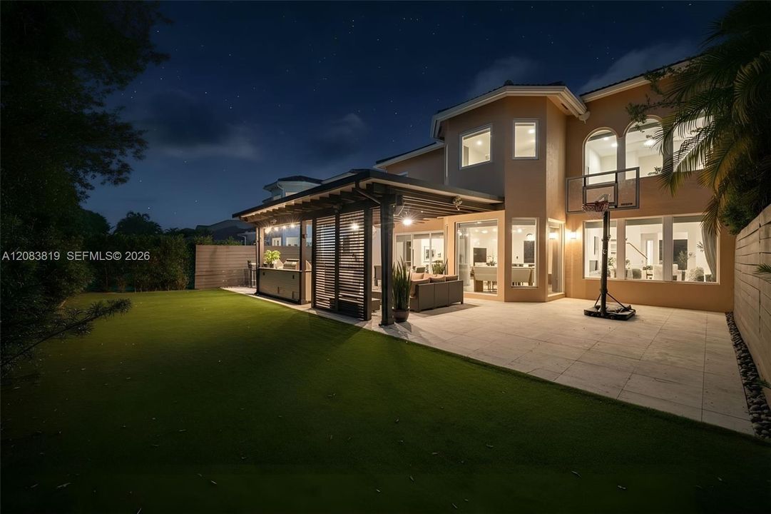 For Sale: $1,790,000 (5 beds, 3 baths, 3052 Square Feet)
