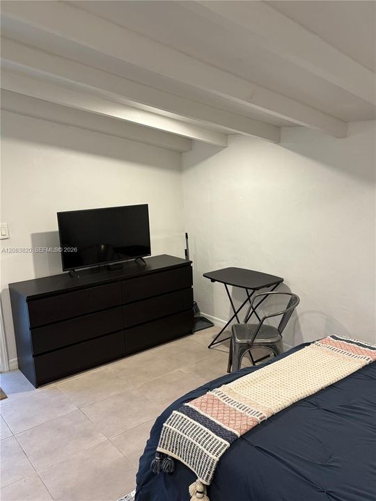 В аренду: $1,500 (1 спален, 1 ванн, 1799 Квадратных фут)