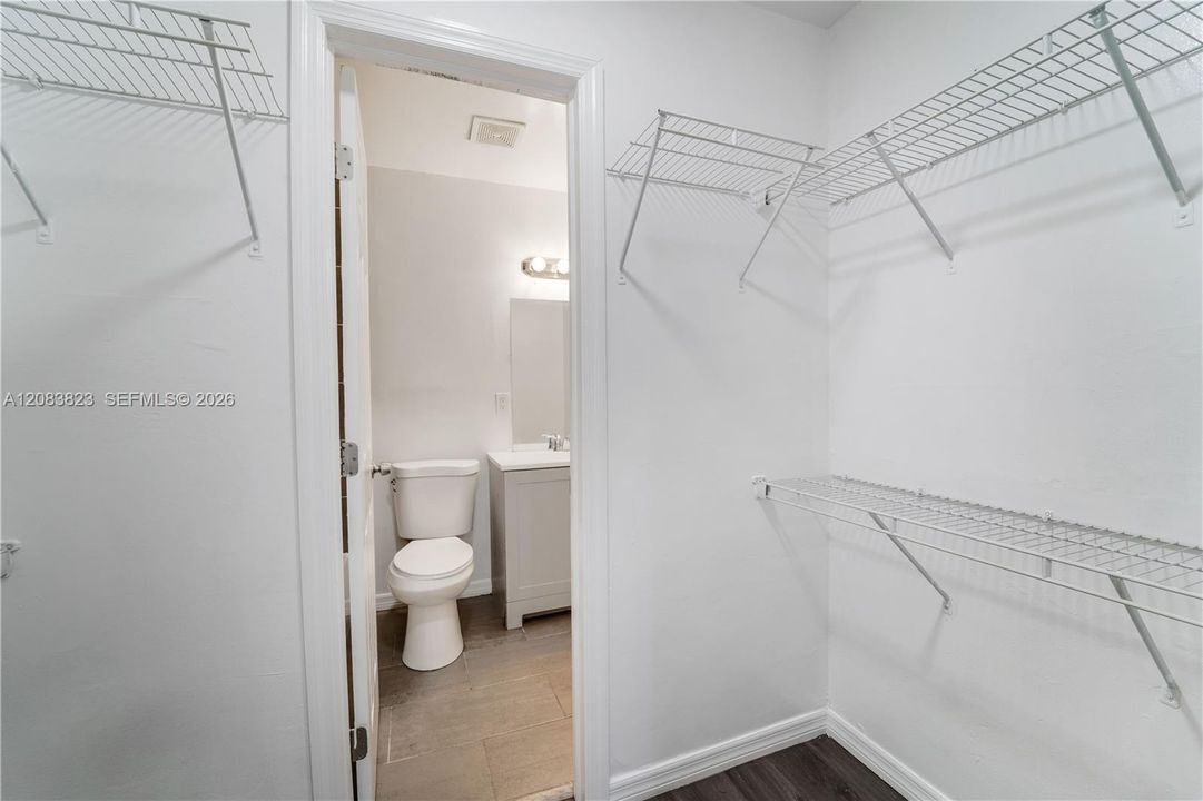 For Rent: $2,900 (3 beds, 2 baths, 3600 Square Feet)