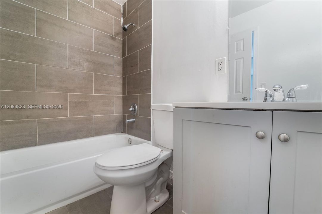For Rent: $2,900 (3 beds, 2 baths, 3600 Square Feet)
