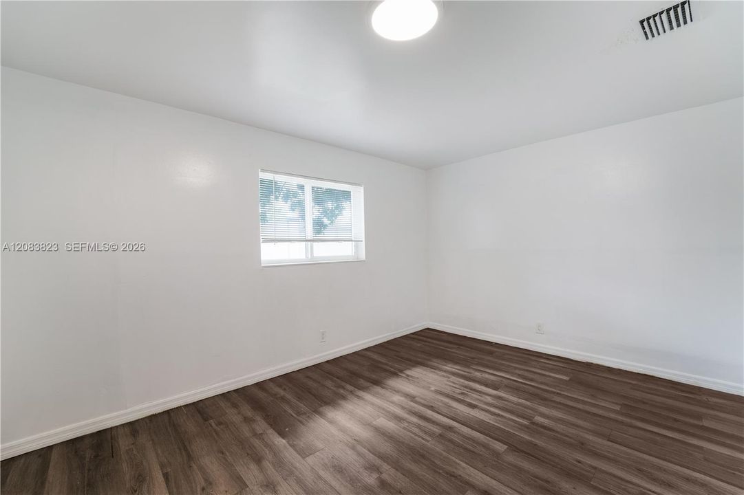 For Rent: $2,900 (3 beds, 2 baths, 3600 Square Feet)