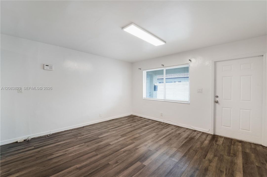 For Rent: $2,900 (3 beds, 2 baths, 3600 Square Feet)