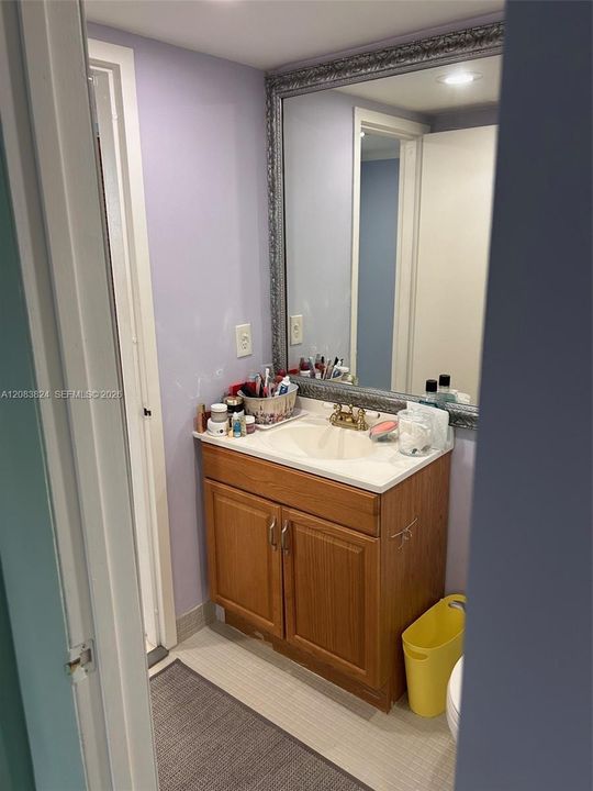 В аренду: $2,300 (2 спален, 2 ванн, 904 Квадратных фут)