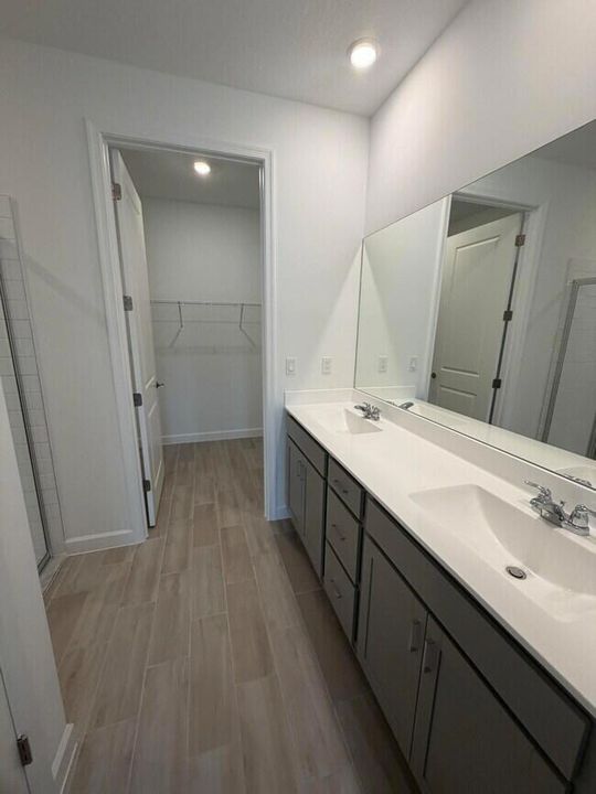 3772-harborside ave master bath 1