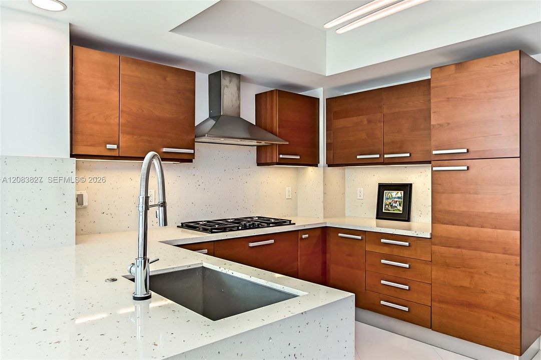 For Rent: $12,900 (3 beds, 3 baths, 2779 Square Feet)