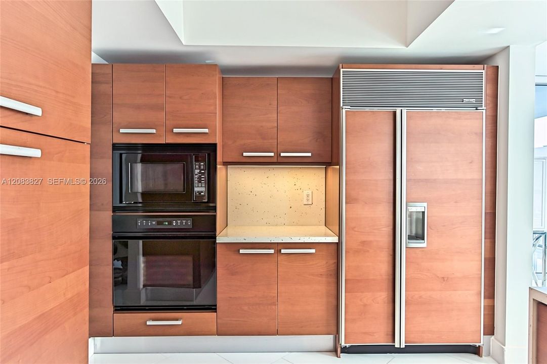 For Rent: $12,900 (3 beds, 3 baths, 2779 Square Feet)
