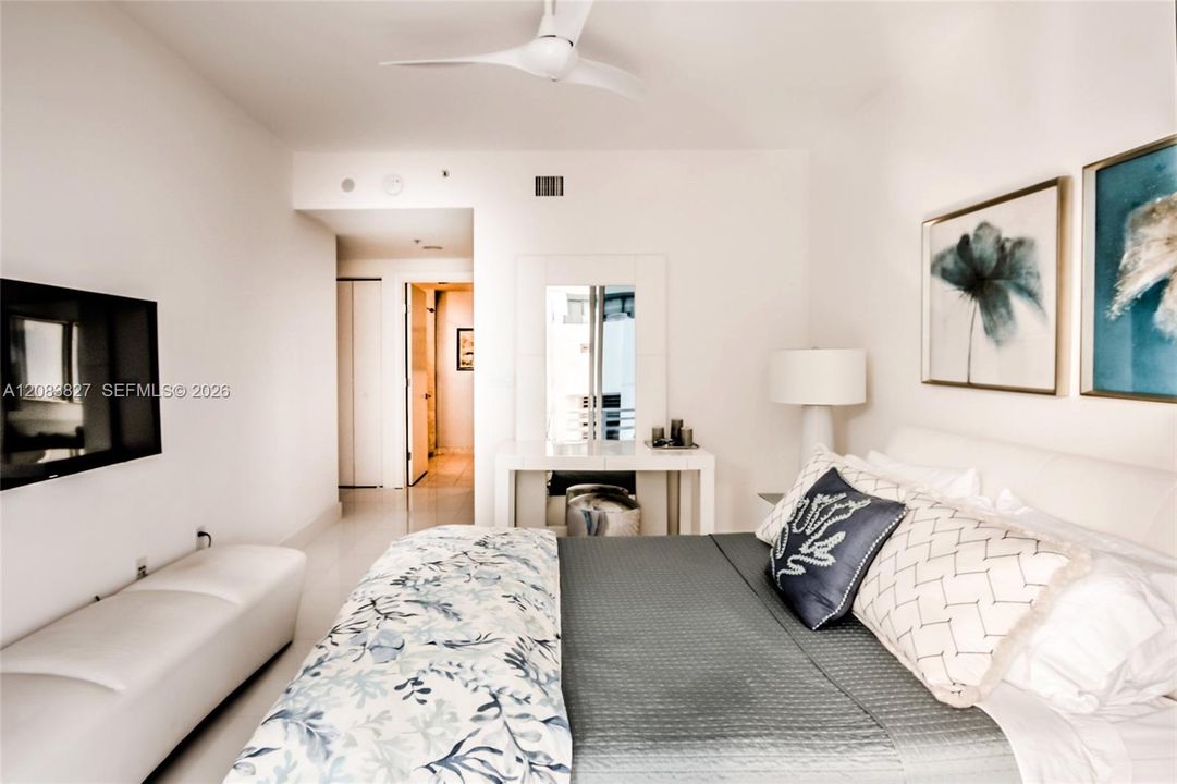 For Rent: $12,900 (3 beds, 3 baths, 2779 Square Feet)