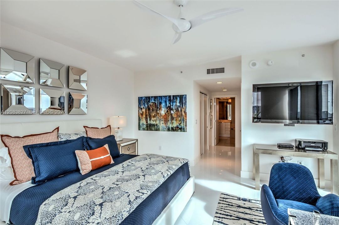 For Rent: $12,900 (3 beds, 3 baths, 2779 Square Feet)