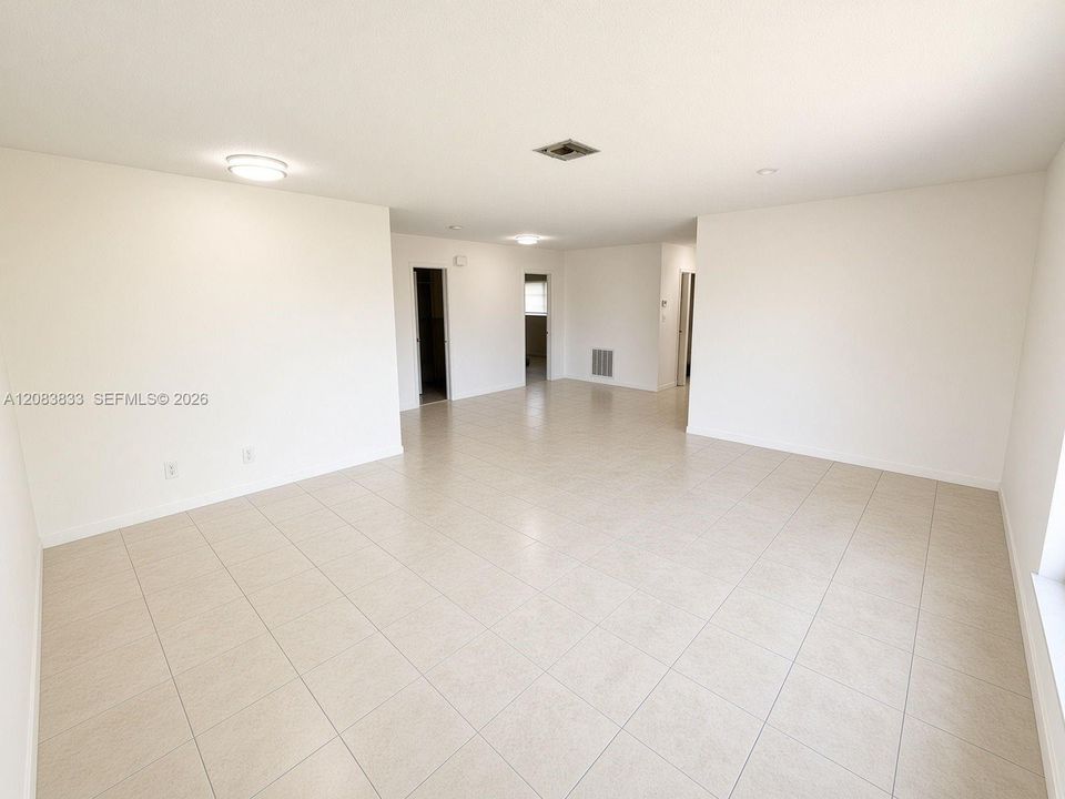 For Rent: $2,199 (2 beds, 2 baths, 9316 Square Feet)