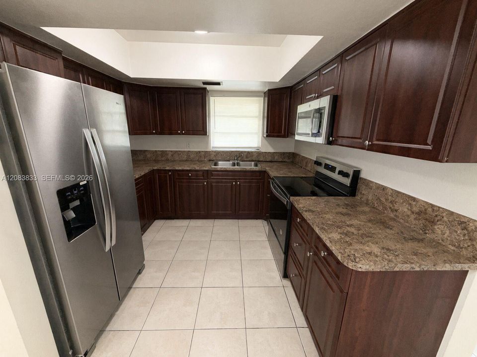 For Rent: $2,199 (2 beds, 2 baths, 9316 Square Feet)