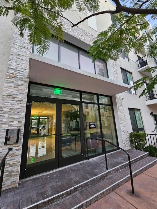 En Venta: $549,000 (3 camas, 2 baños, 1124 Pies cuadrados)