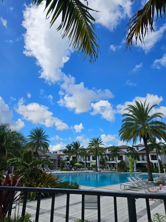 En Venta: $549,000 (3 camas, 2 baños, 1124 Pies cuadrados)