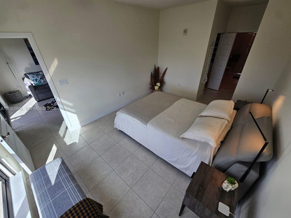 En Venta: $549,000 (3 camas, 2 baños, 1124 Pies cuadrados)