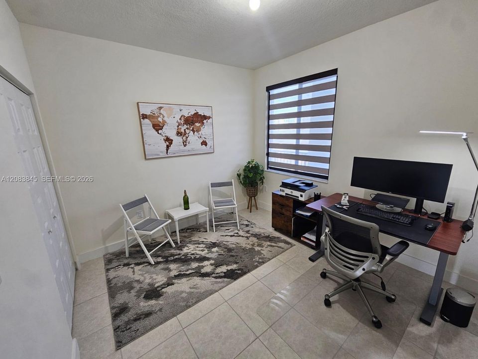 En Venta: $549,000 (3 camas, 2 baños, 1124 Pies cuadrados)