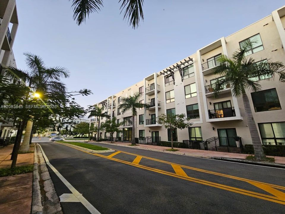En Venta: $549,000 (3 camas, 2 baños, 1124 Pies cuadrados)