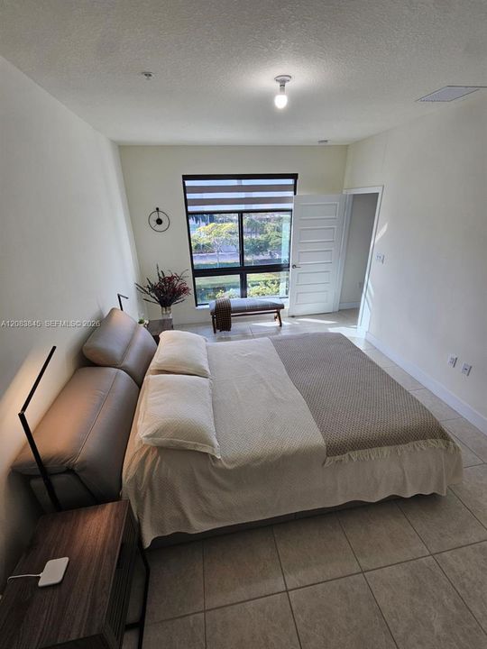 En Venta: $549,000 (3 camas, 2 baños, 1124 Pies cuadrados)