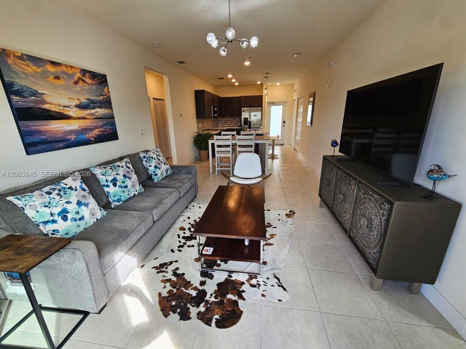 En Venta: $549,000 (3 camas, 2 baños, 1124 Pies cuadrados)