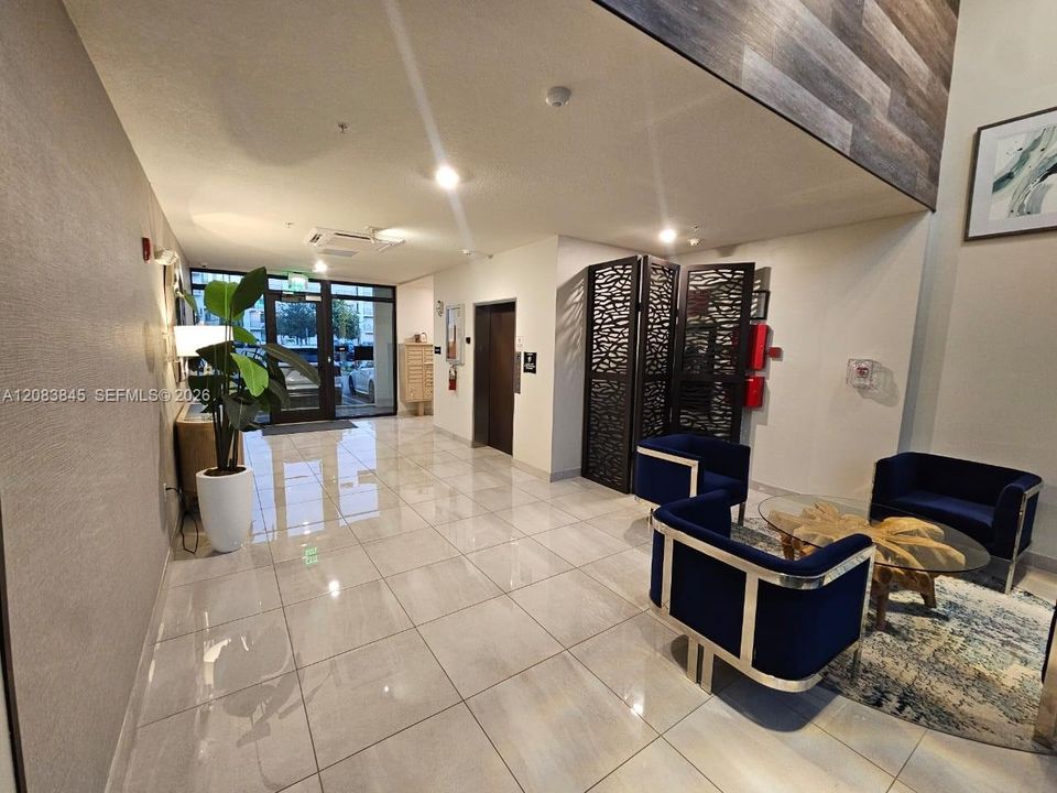 En Venta: $549,000 (3 camas, 2 baños, 1124 Pies cuadrados)