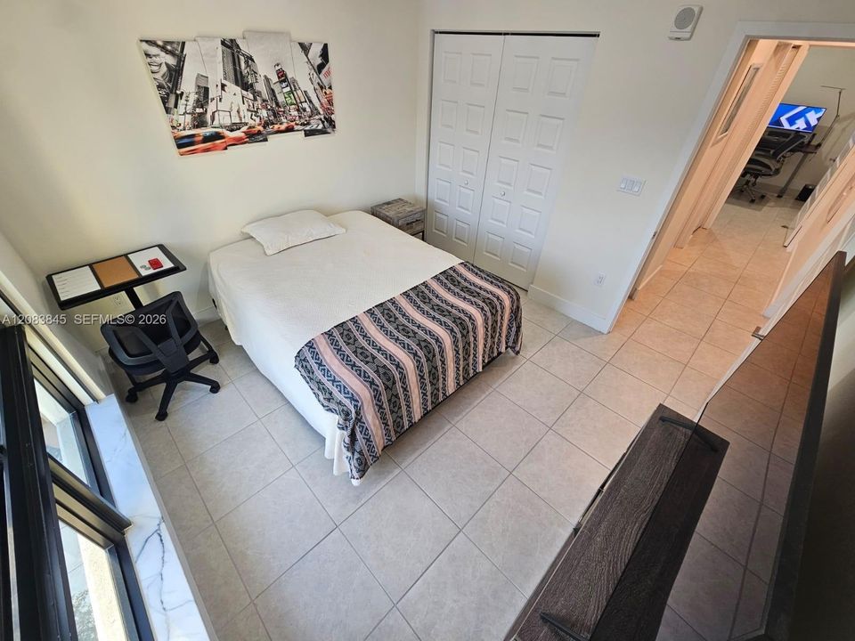 En Venta: $549,000 (3 camas, 2 baños, 1124 Pies cuadrados)