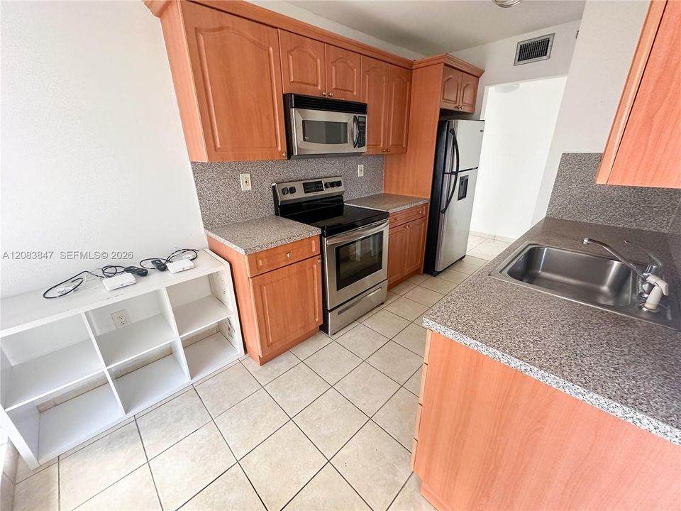 En Renta: $2,800 (1 camas, 1 baños, 1100 Pies cuadrados)