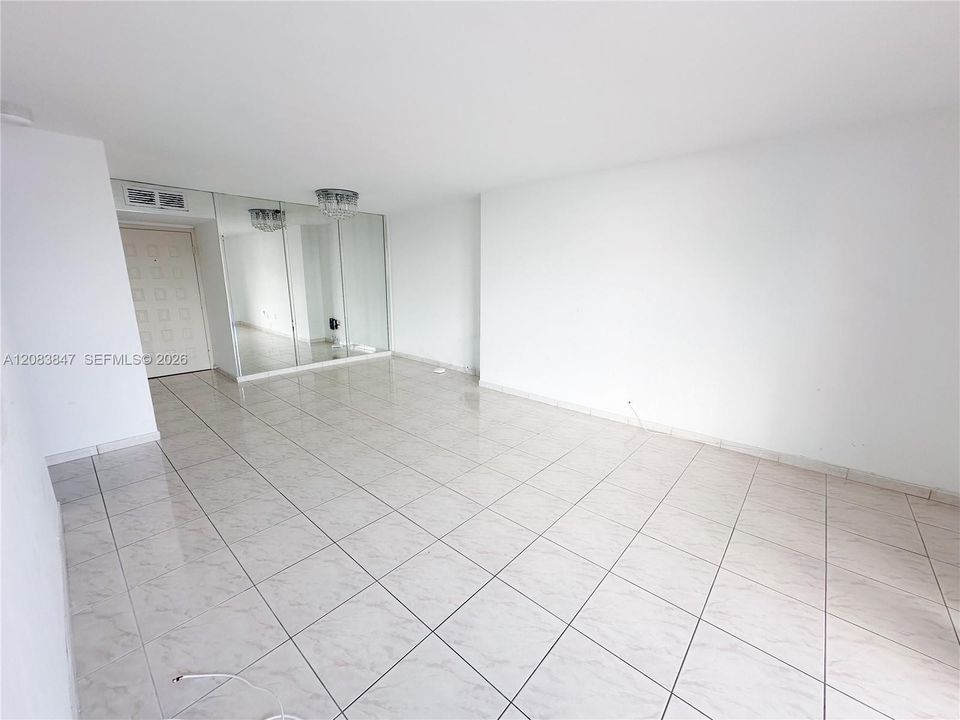 En Renta: $2,800 (1 camas, 1 baños, 1100 Pies cuadrados)