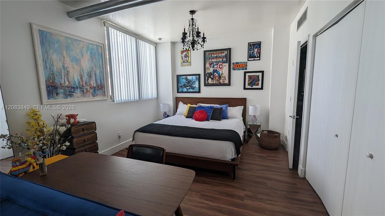 For Rent: $2,600 (0 beds, 1 baths, 638 Square Feet)