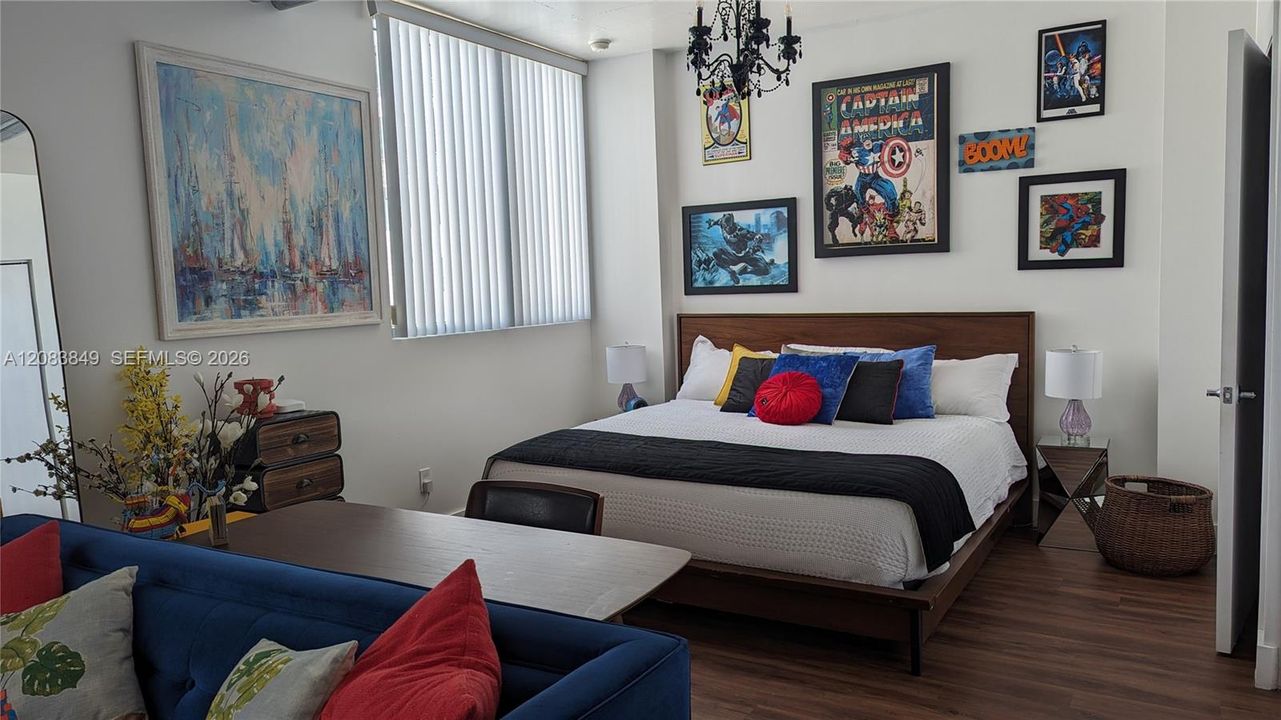 For Rent: $2,600 (0 beds, 1 baths, 638 Square Feet)