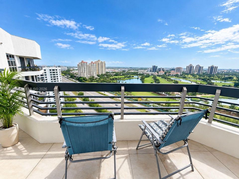 На продажу: $420,000 (2 спален, 2 ванн, 1181 Квадратных фут)