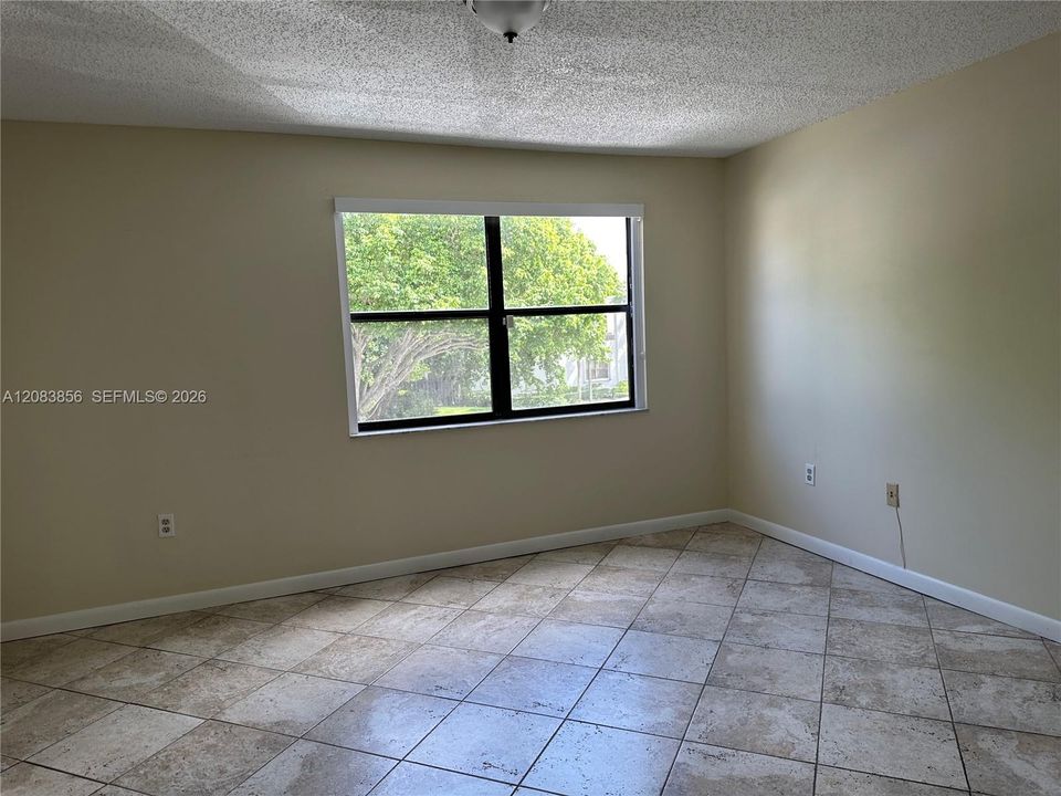 For Rent: $2,500 (2 beds, 2 baths, 1000 Square Feet)