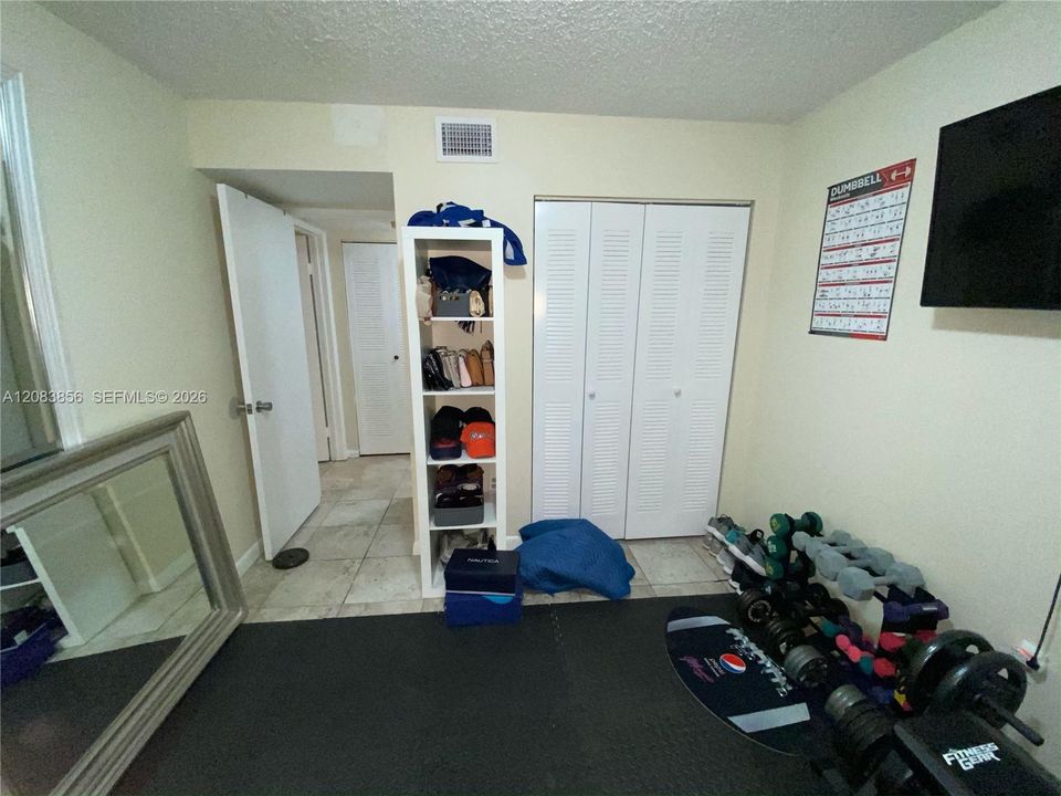 For Rent: $2,500 (2 beds, 2 baths, 1000 Square Feet)