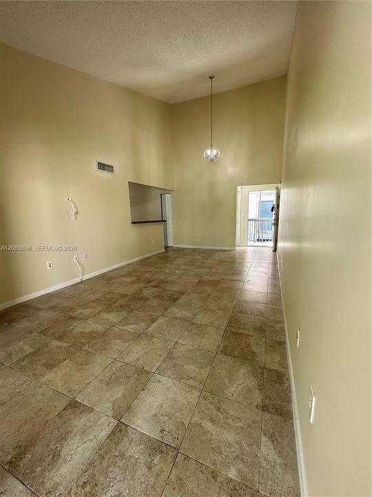 For Rent: $2,500 (2 beds, 2 baths, 1000 Square Feet)