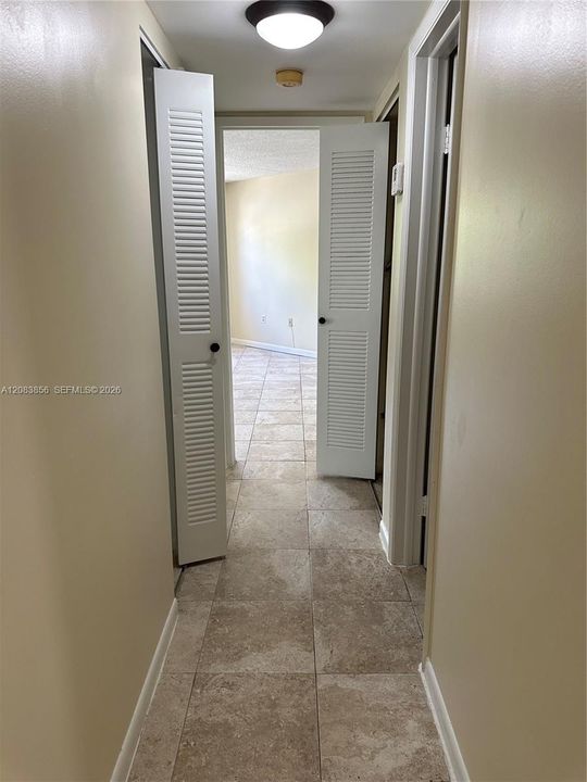 For Rent: $2,500 (2 beds, 2 baths, 1000 Square Feet)