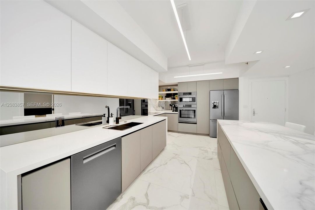 For Rent: $10,000 (3 beds, 3 baths, 1841 Square Feet)