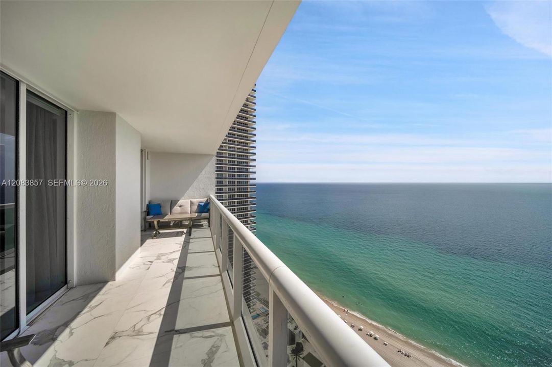 For Rent: $10,000 (3 beds, 3 baths, 1841 Square Feet)