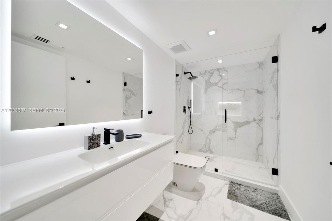 For Rent: $10,000 (3 beds, 3 baths, 1841 Square Feet)