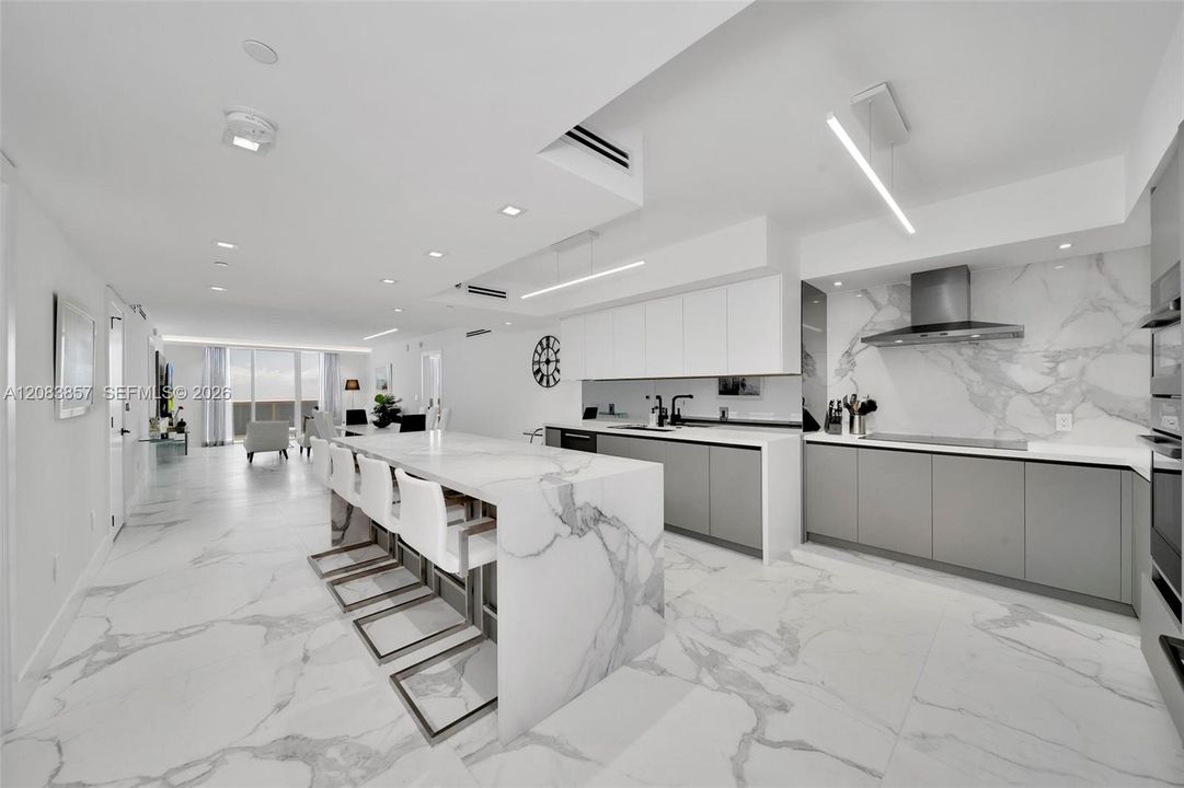 For Rent: $10,000 (3 beds, 3 baths, 1841 Square Feet)