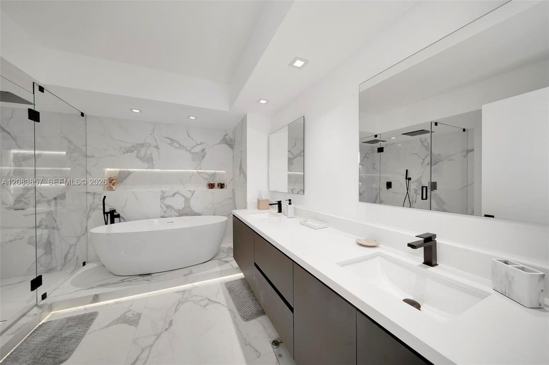 For Rent: $10,000 (3 beds, 3 baths, 1841 Square Feet)