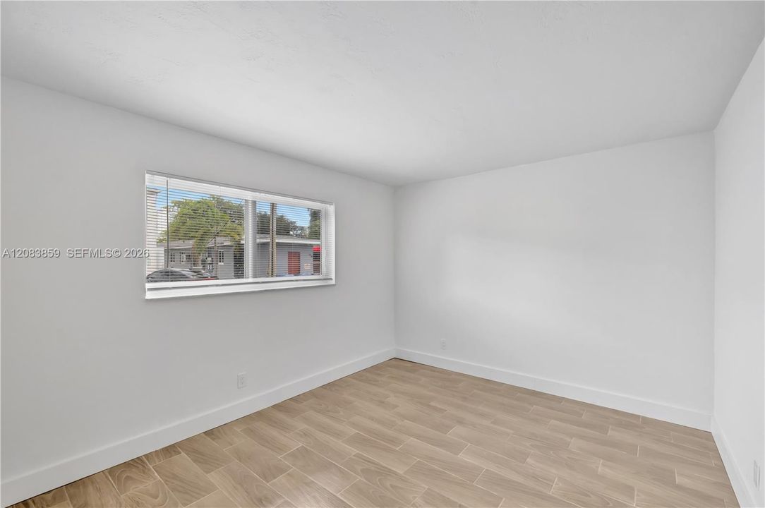 В аренду: $1,850 (1 спален, 1 ванн, 725 Квадратных фут)