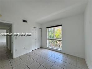For Rent: $3,450 (2 beds, 2 baths, 964 Square Feet)