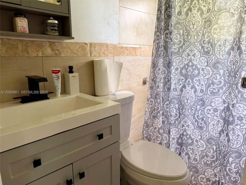 На продажу: $349,000 (3 спален, 2 ванн, 620 Квадратных фут)