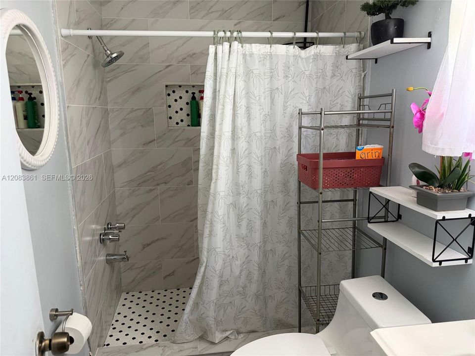 На продажу: $349,000 (3 спален, 2 ванн, 620 Квадратных фут)