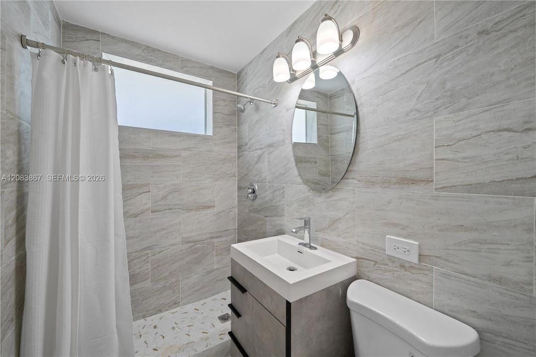 For Rent: $2,350 (1 beds, 1 baths, 750 Square Feet)