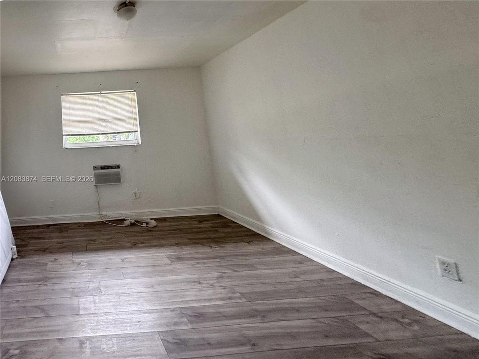 For Rent: $3,500 (9 beds, 3 baths, 3187 Square Feet)